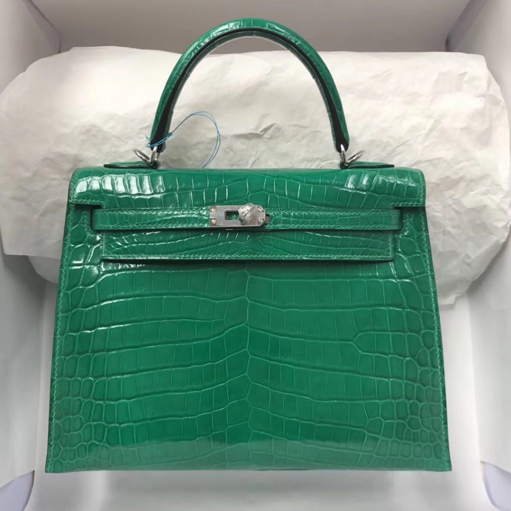 爱马仕凯莉包多少钱Hermes Kelly bag 25亮面两点鳄鱼 6Q翡翠绿 银扣 Hermès Birkin kelly